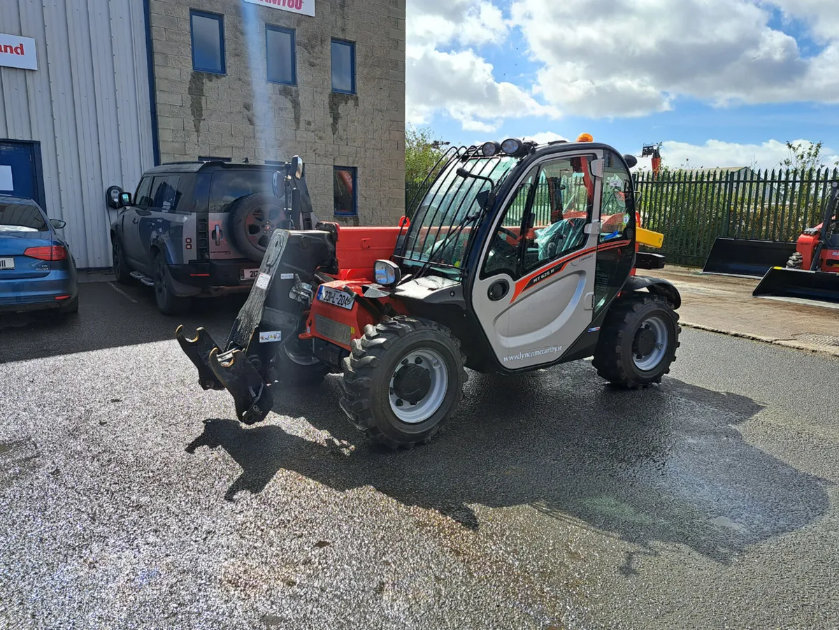2023 Manitou MT625 telescopic loader - Image 2