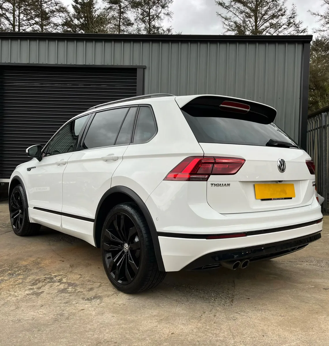 2016 Volkswagen Tiguan 2.0 TDI R Line Auto - Image 4