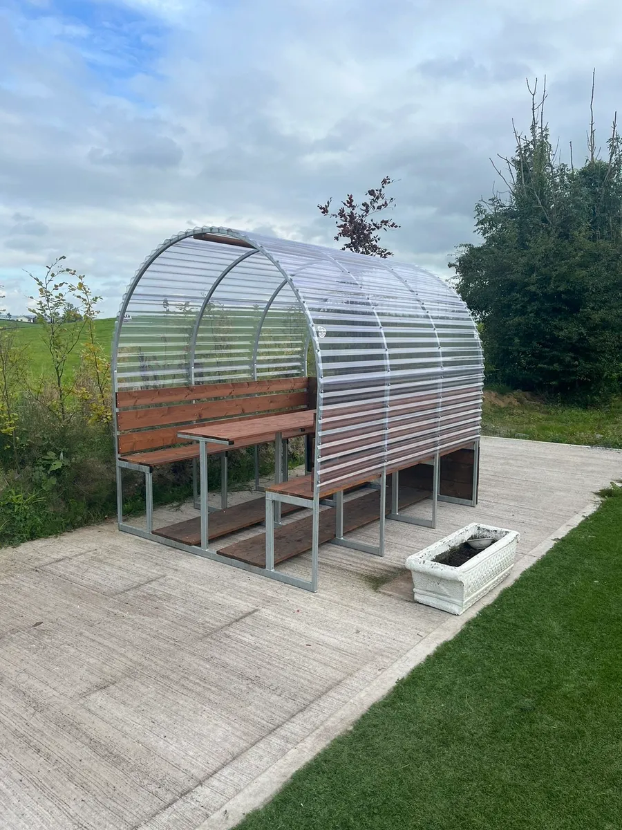 Outdoor Dining seating pods - Image 2