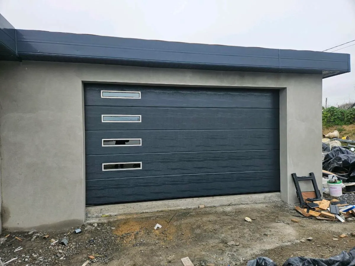 Garage doors - Image 1