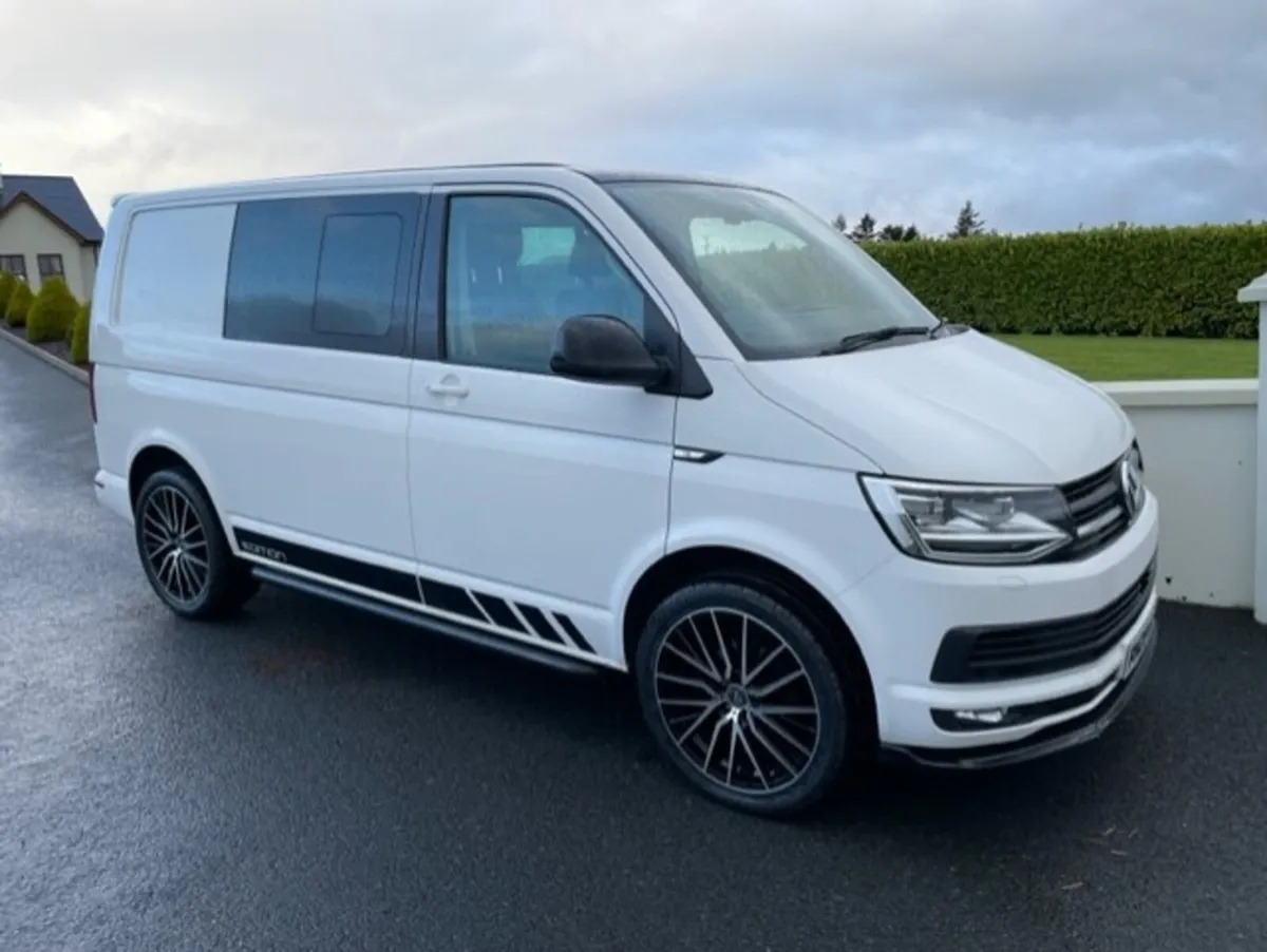 Volkswagen Transporter Crew Van - Image 1