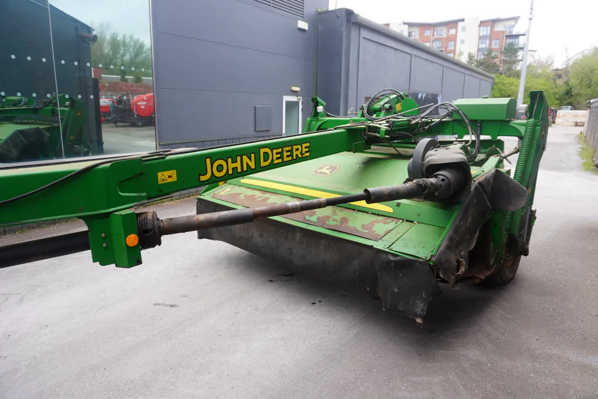 John Deere 530 Trailed Mower Conditioner