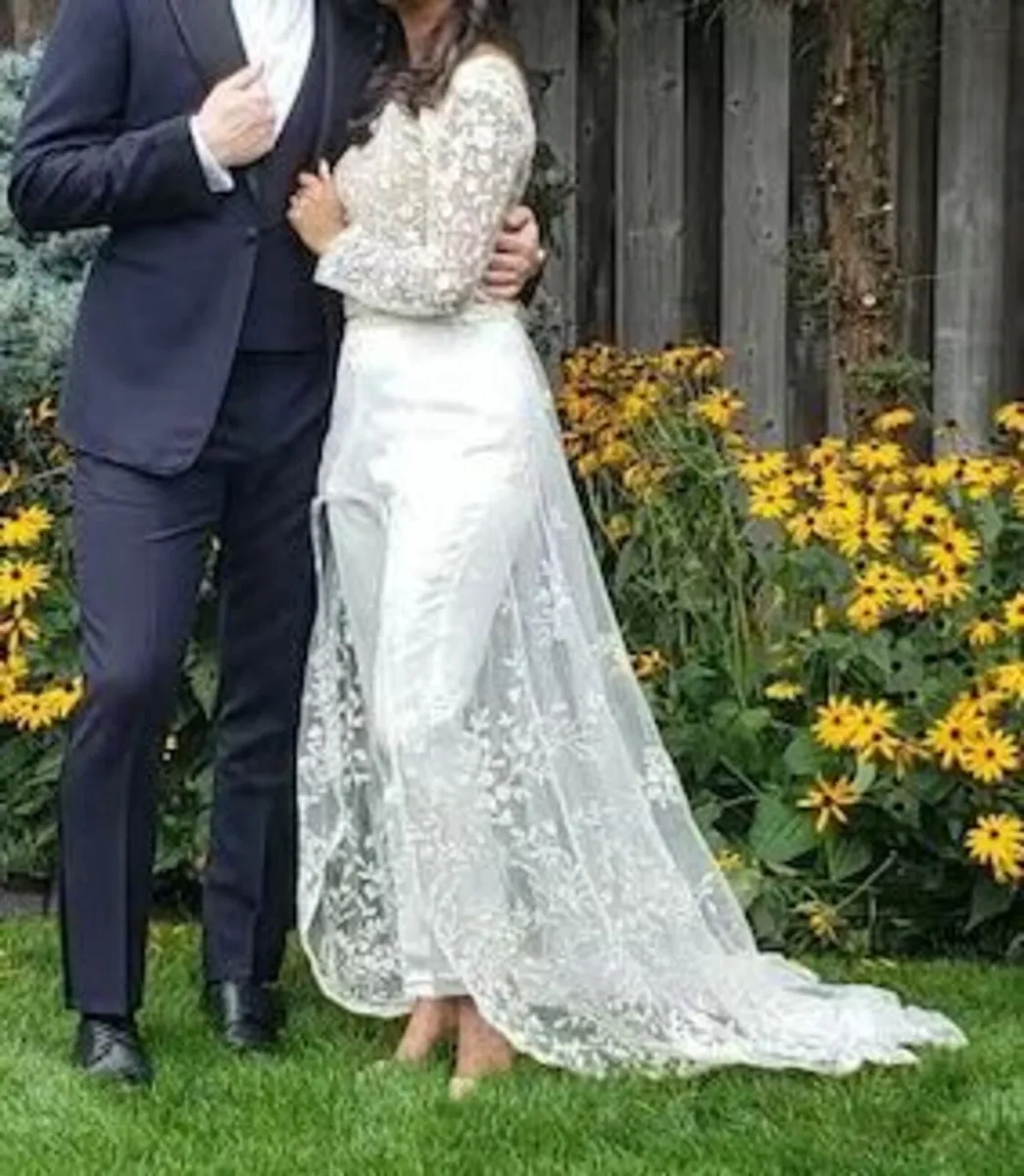 Wedding lace top with long train