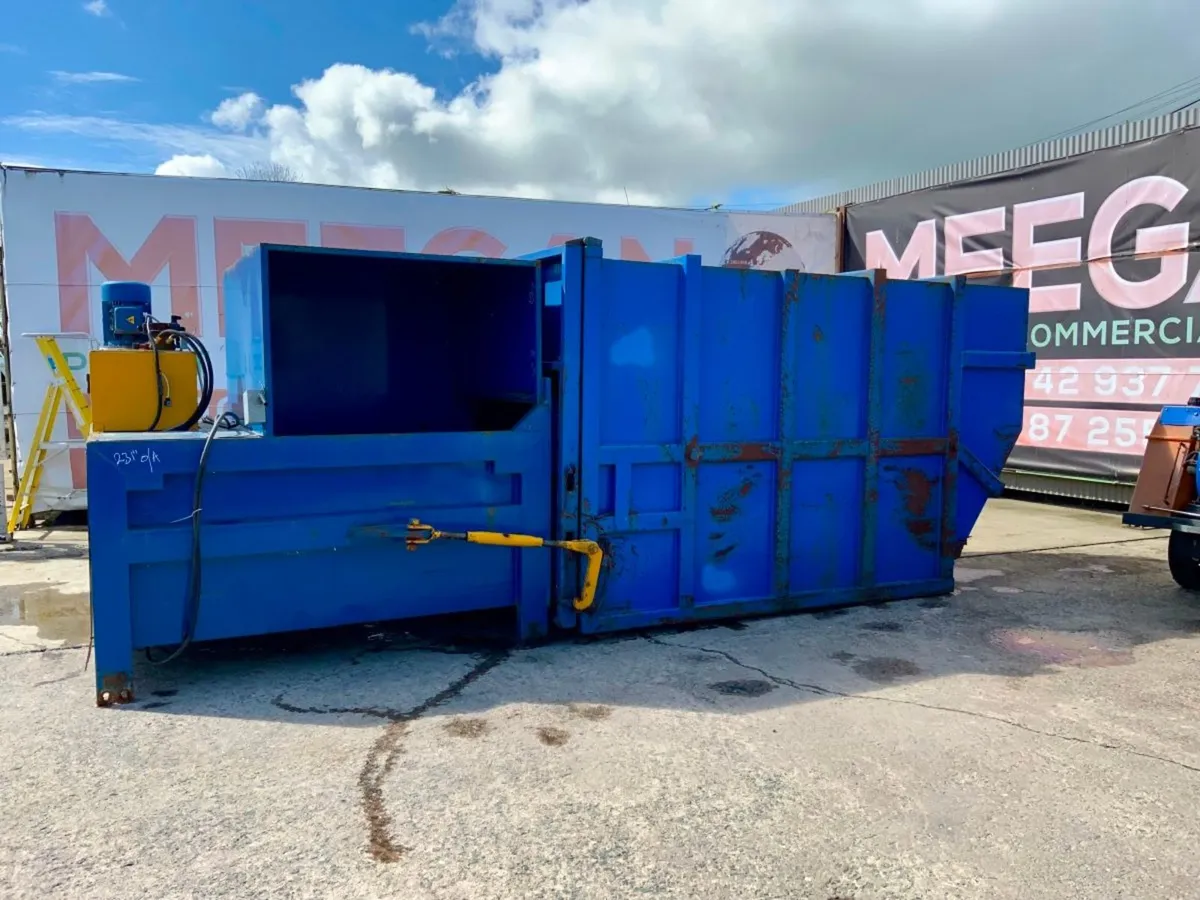 NORPAK COMPACTOR & CHAINLIFT SKIP.........746.. - Image 1