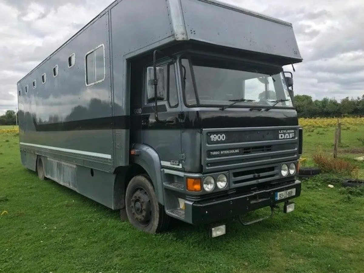 Horse boxes  X 2 Tested - Image 1