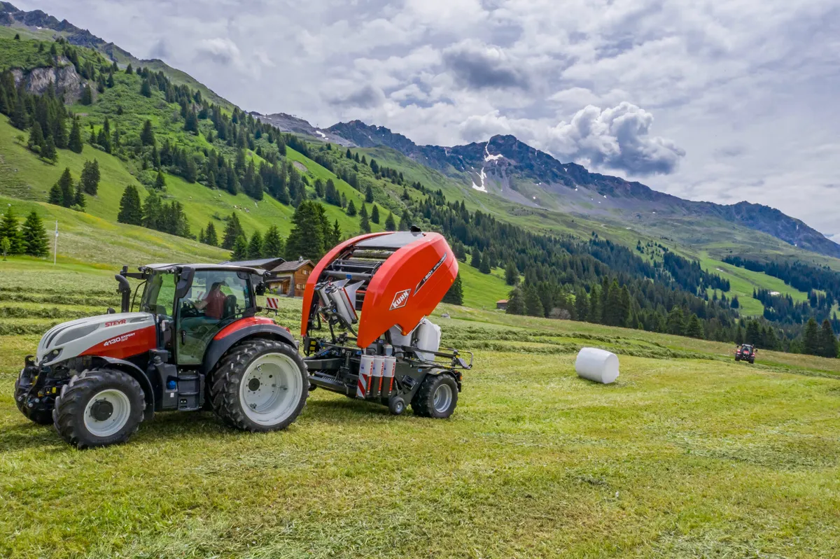 KUHN i-BIO+ Baler-Wrapper Combination - Image 3