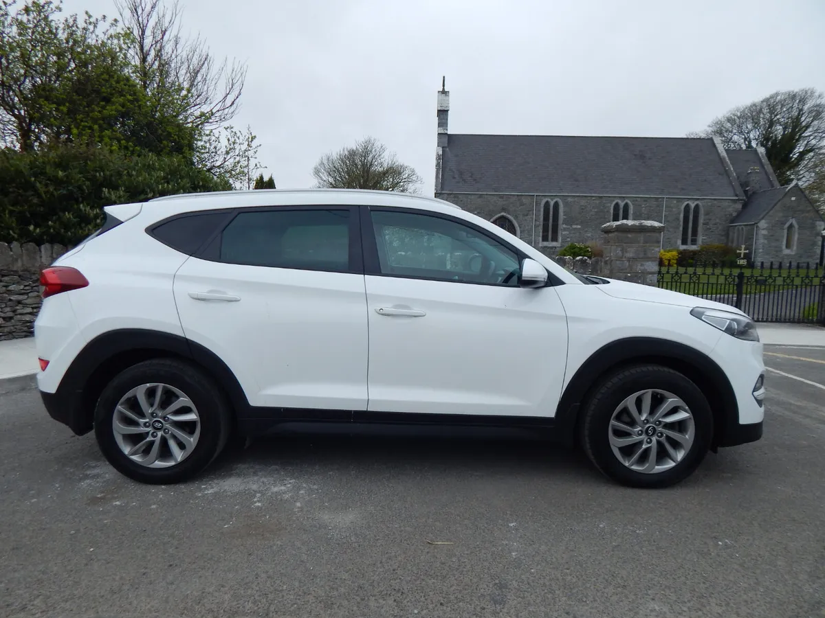 2019 Hyundai Tucson 4x4 Executive 2.0 NCT 03/25 - Image 2