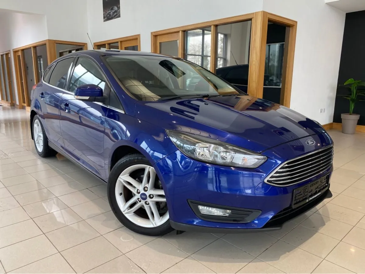 Ford Focus 1.5 Tdci Zetec 120PS 5DR