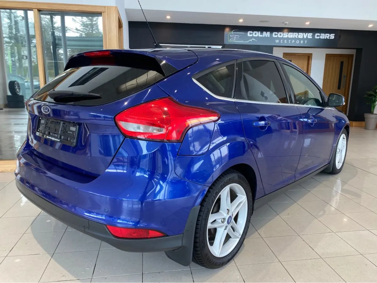 Ford Focus 1.5 Tdci Zetec 120PS 5DR - Image 4