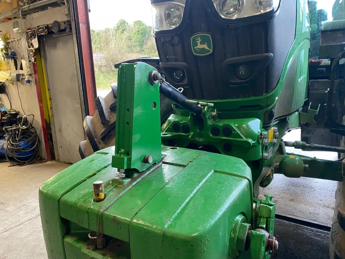 Toplink bracket for johndeere block weight - Image 1