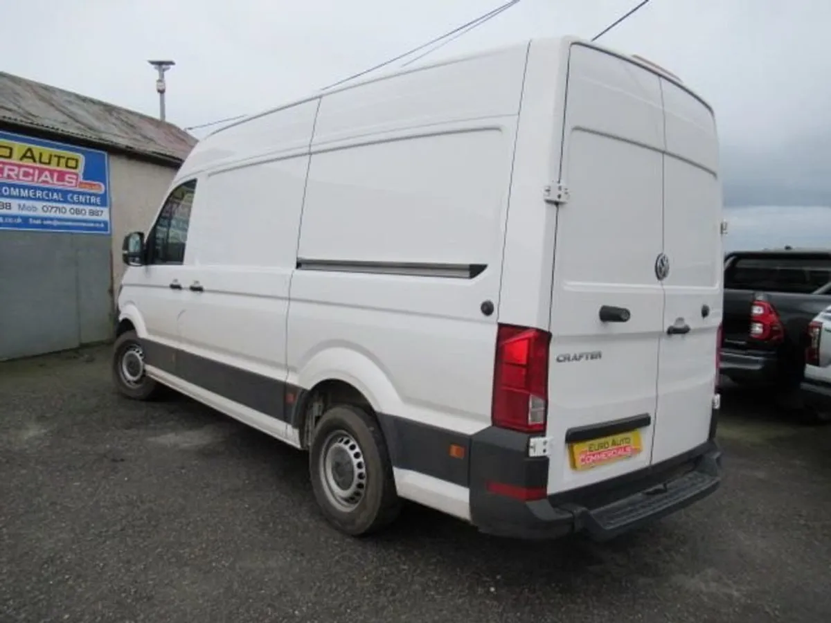 Volkswagen Crafter 2.0 Cr35 TDI M H/R P/V Trendli - Image 2