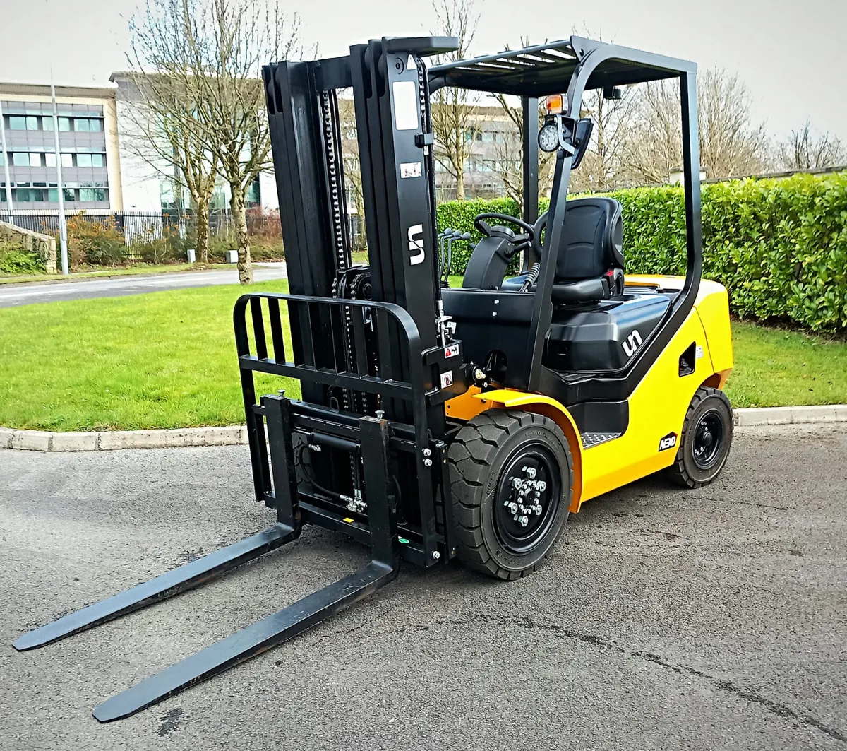 New 2024 3 ton UN Forklift *FINANCE AVAILABLE* - Image 1