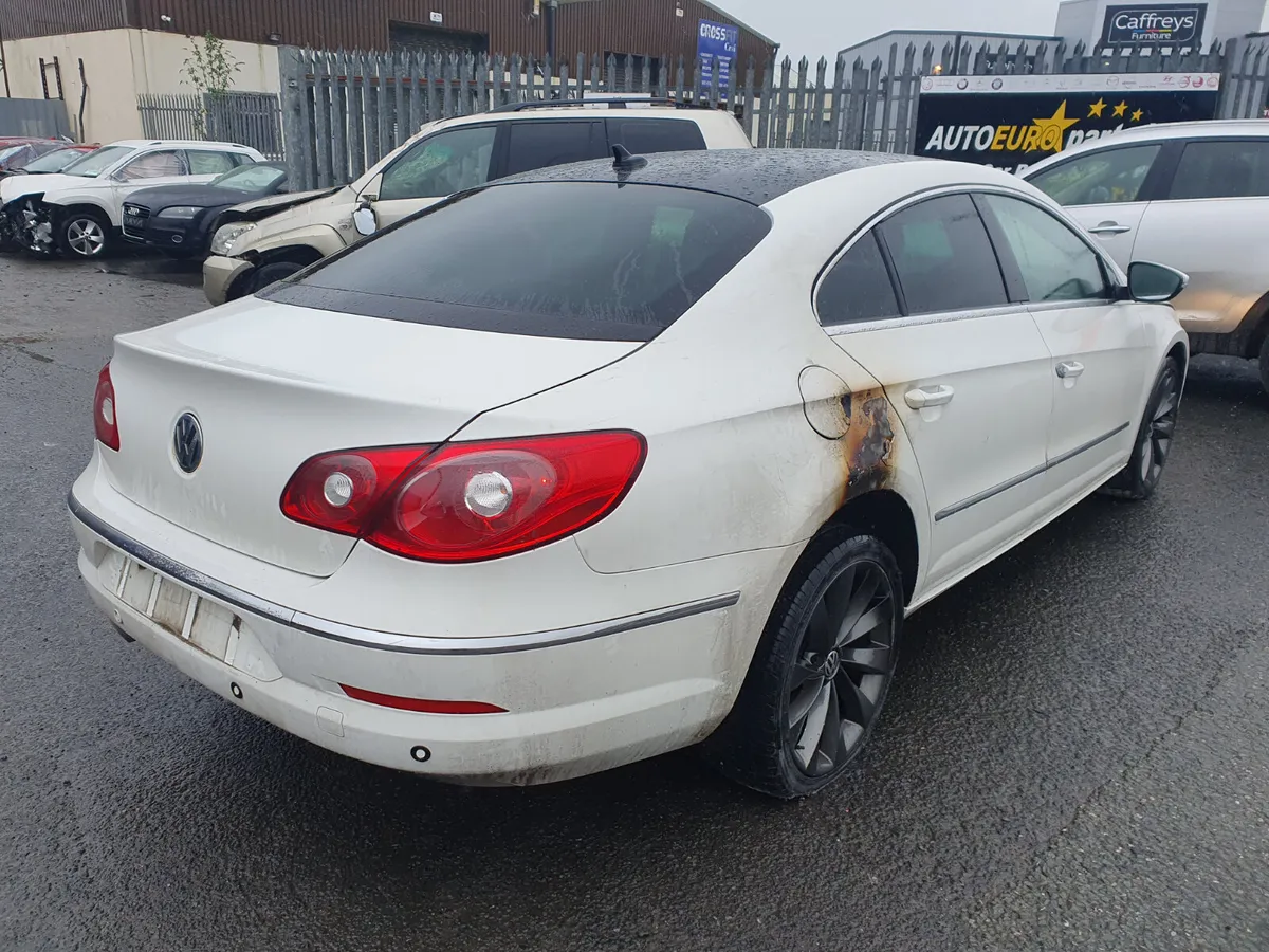 11 VOLKSWAGEN PASSAT CC  2.0 TDI AUTO FOR BREAKING - Image 3