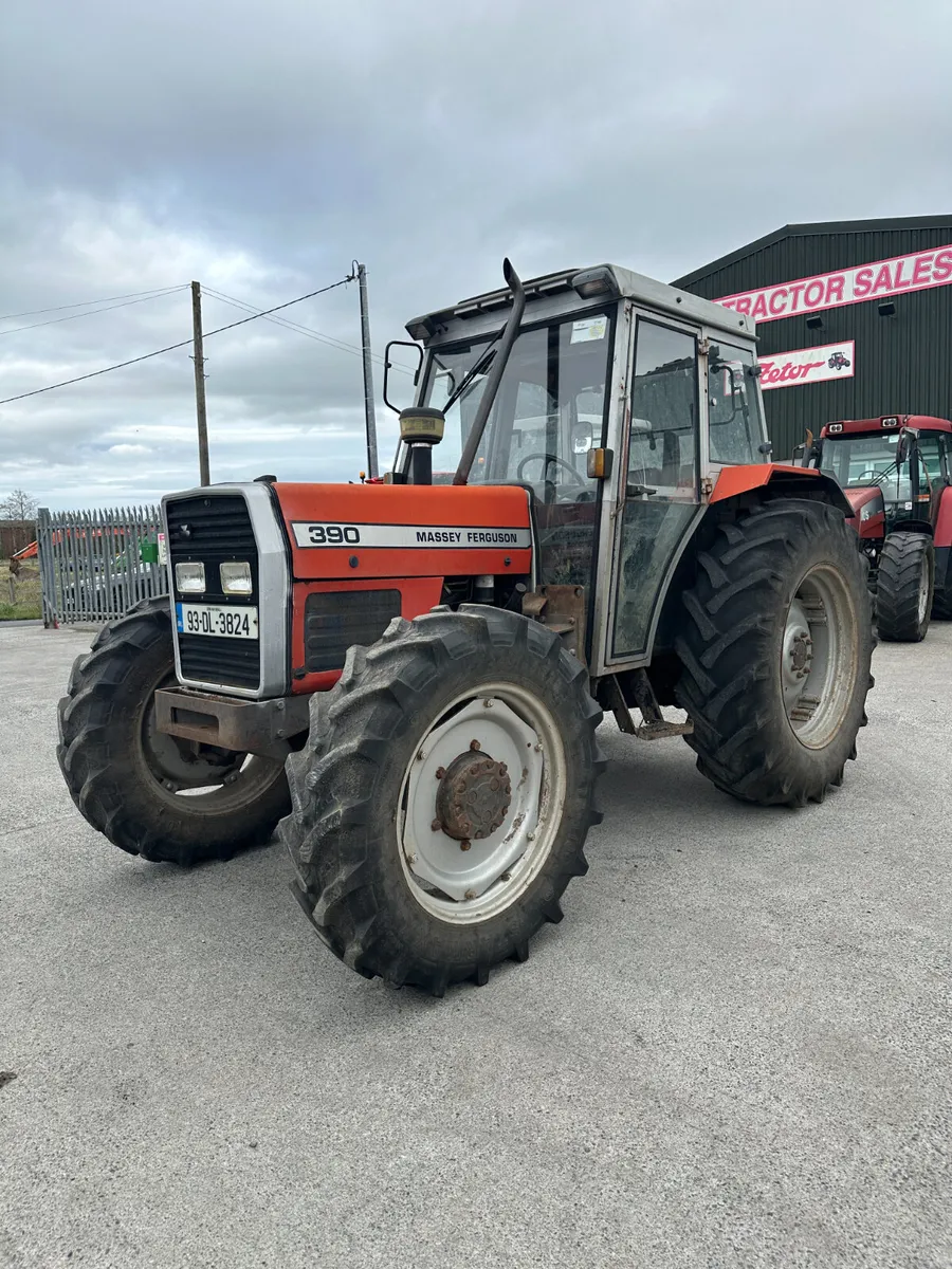 Massey Ferguson 390