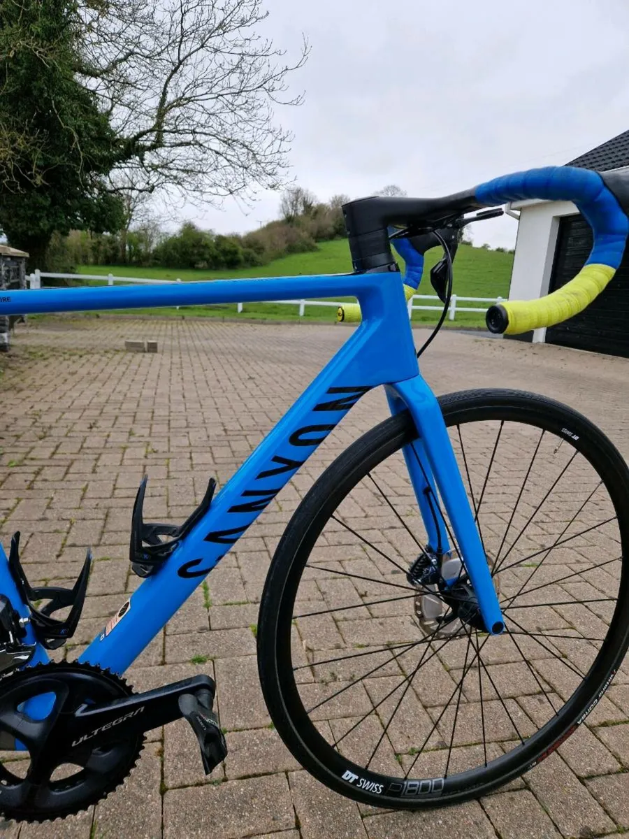 Canyon Ultimate CF SL Di2 Race Bike - Image 2