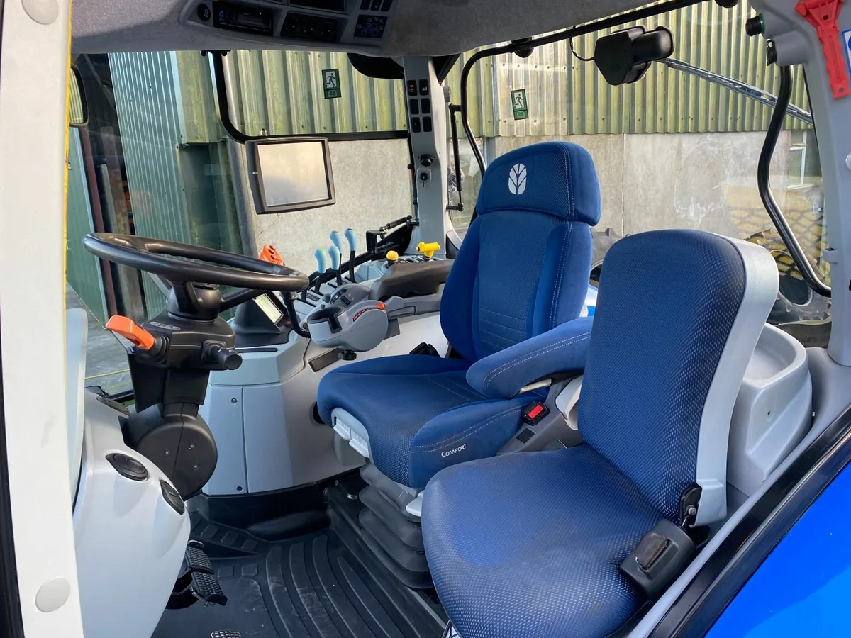 New Holland T7.210 - Image 3