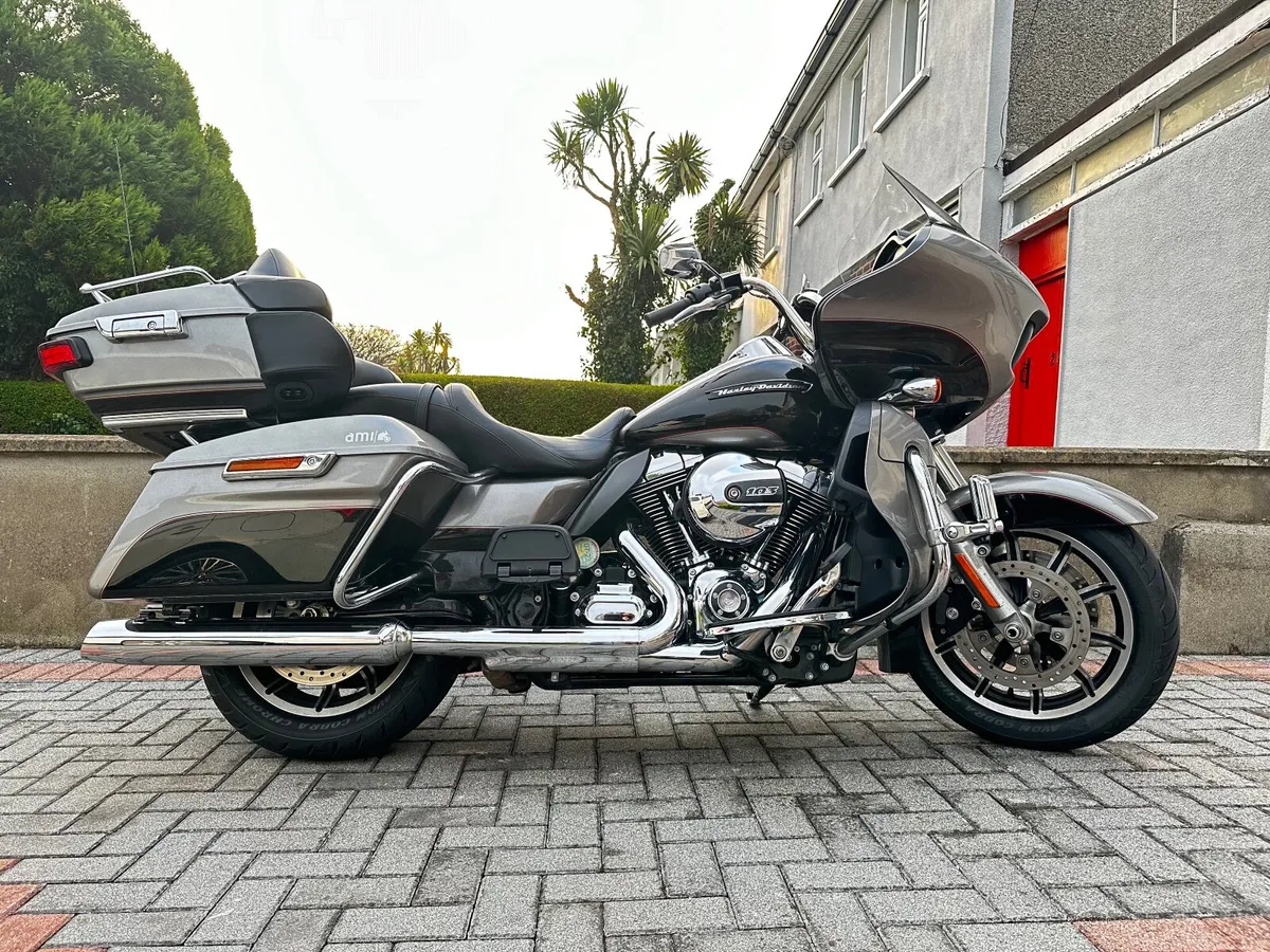 HARLEY DAVIDSON Road Glide Ultra - Image 1