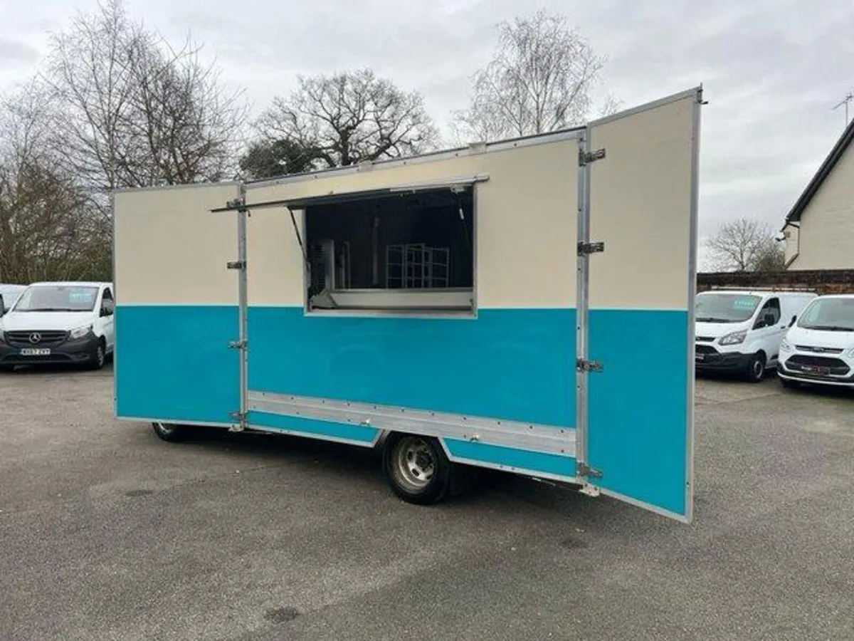 Sale or Lease - 2017 Iveco Daily Catering Van