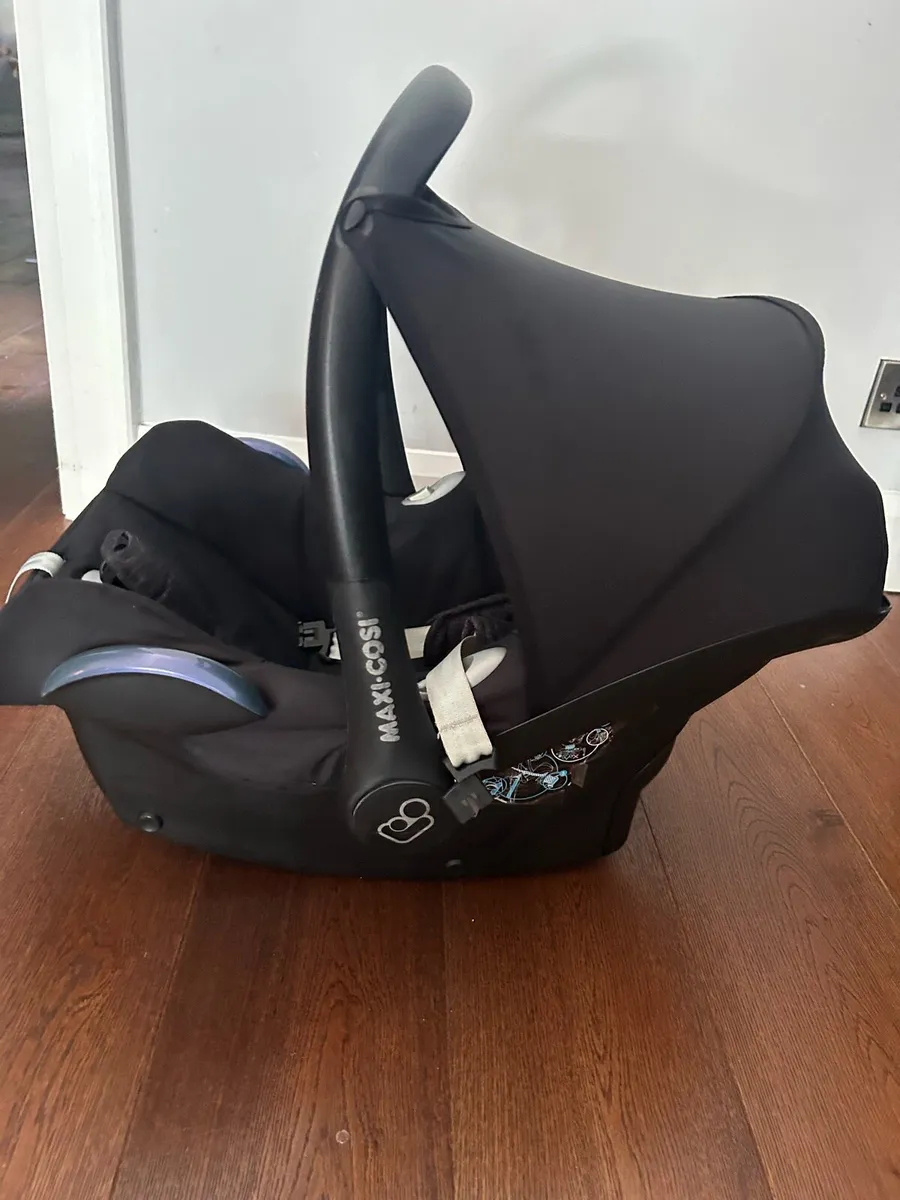 Maxi-cosi car seat with isofix - Image 3