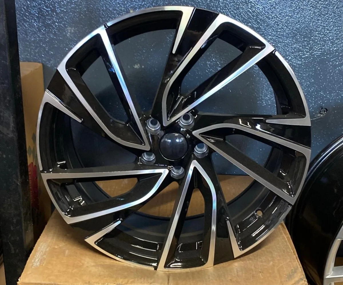 19” vw alloys & tyres 5x112