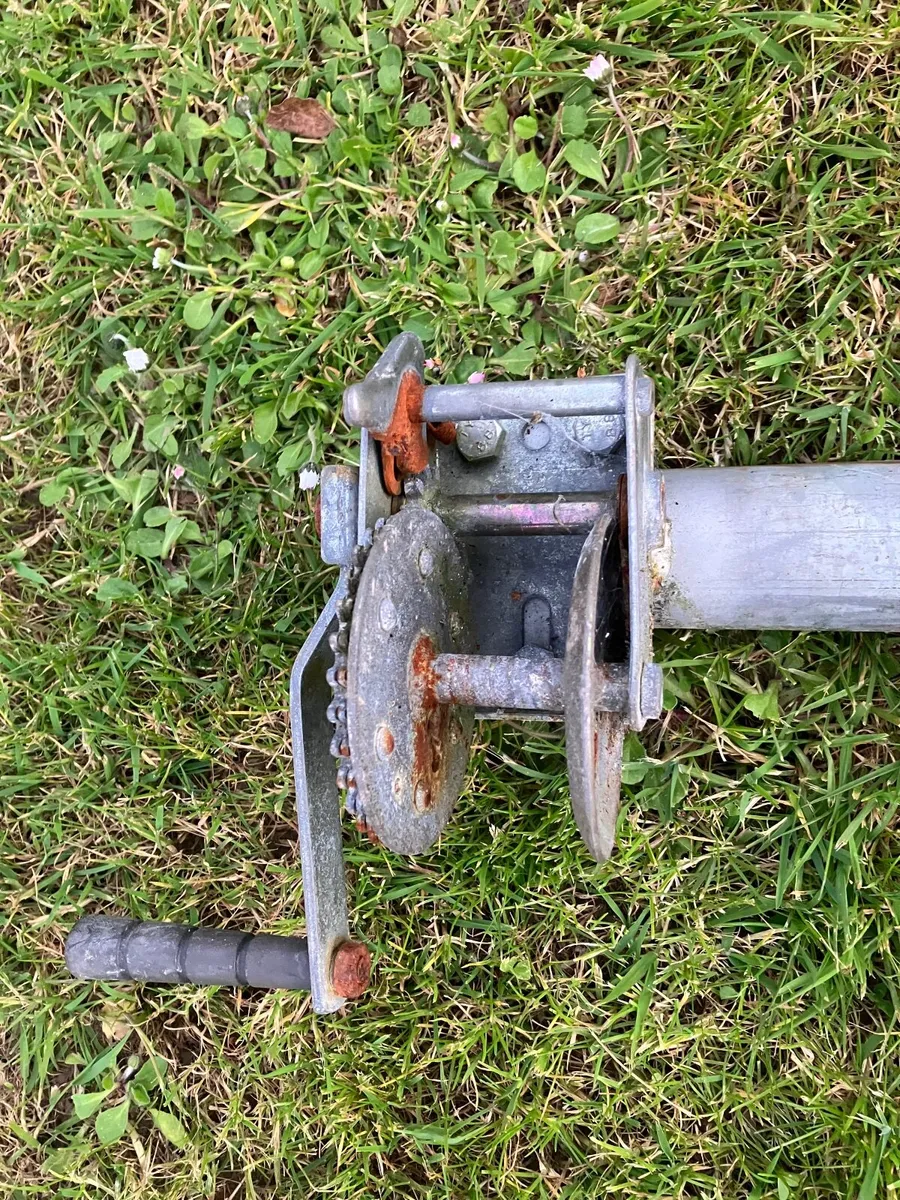 Steel tbar clothes line for sale in Co. Limerick for €100 on DoneDeal