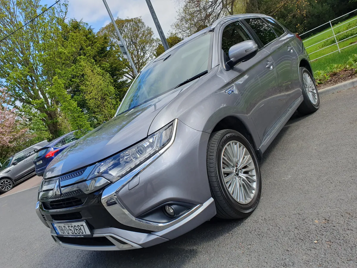 2019 Mitsubishi Outlander,  2.4 PHEV , 13.8 Hybrid - Image 3