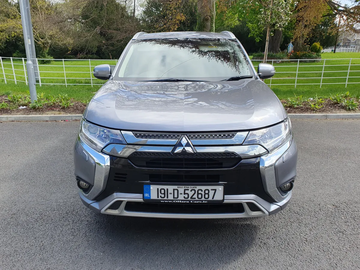 2019 Mitsubishi Outlander,  2.4 PHEV , 13.8 Hybrid - Image 2