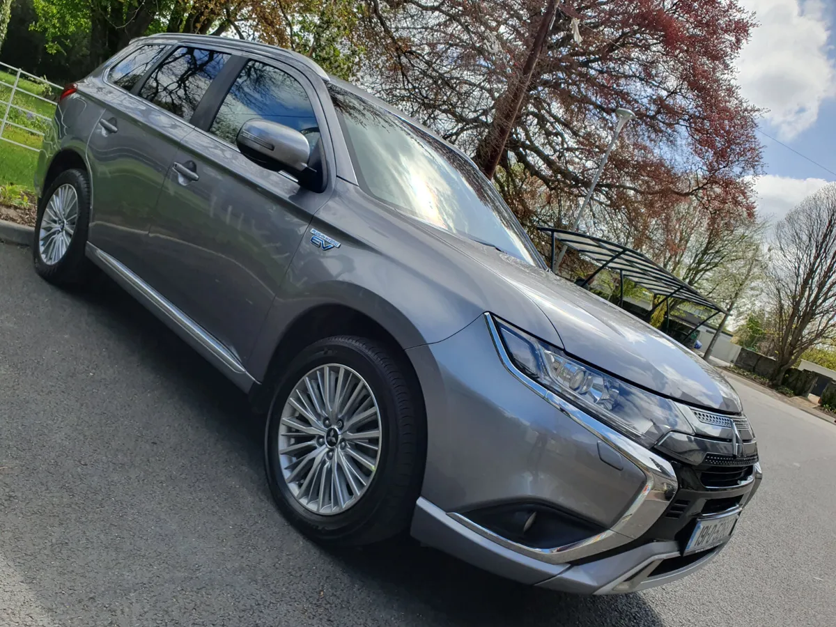 2019 Mitsubishi Outlander,  2.4 PHEV , 13.8 Hybrid - Image 1