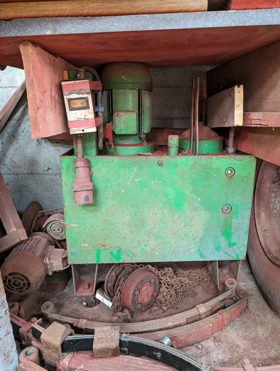 Hydraulic Press for sale - Image 1