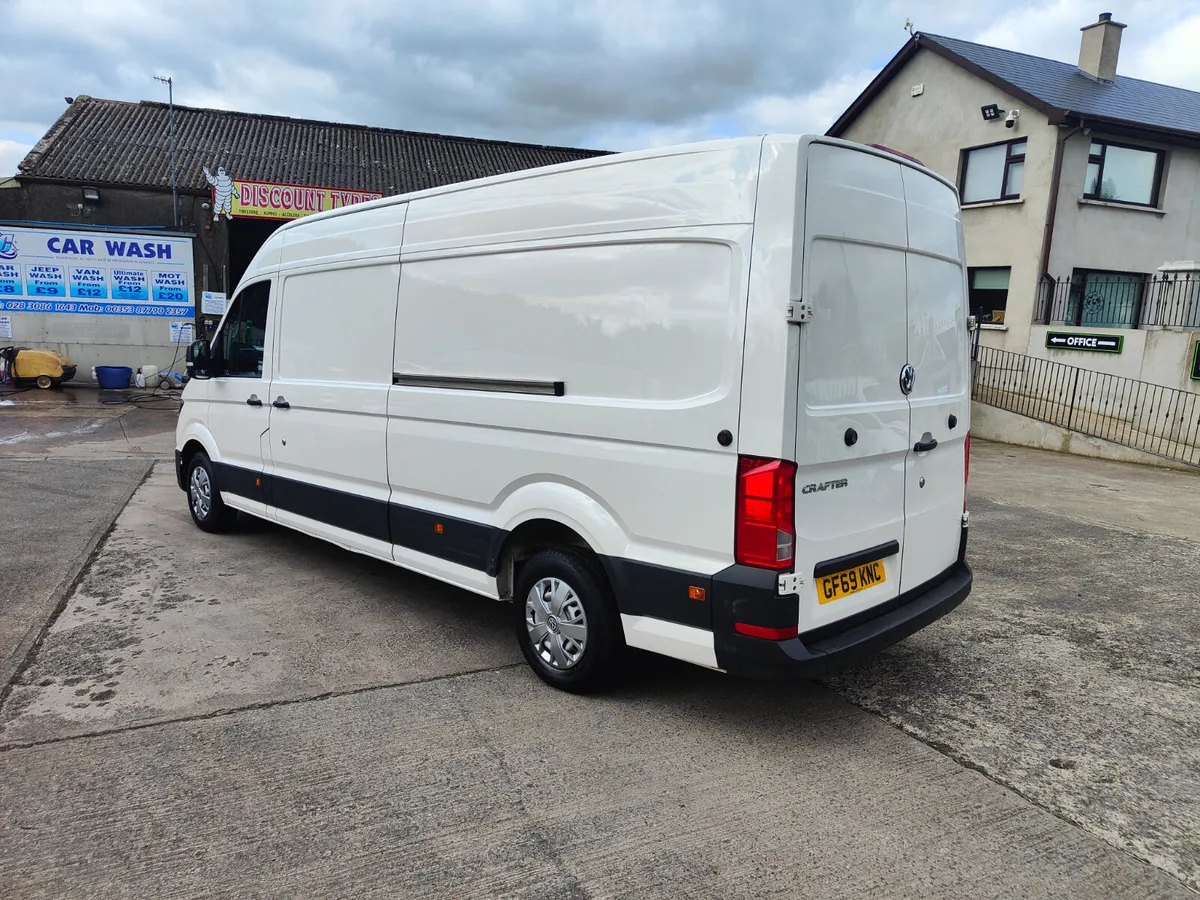 VRT € 200 LATE 19 VW CRAFTER 177 BHP LWB TRENDLINE - Image 4