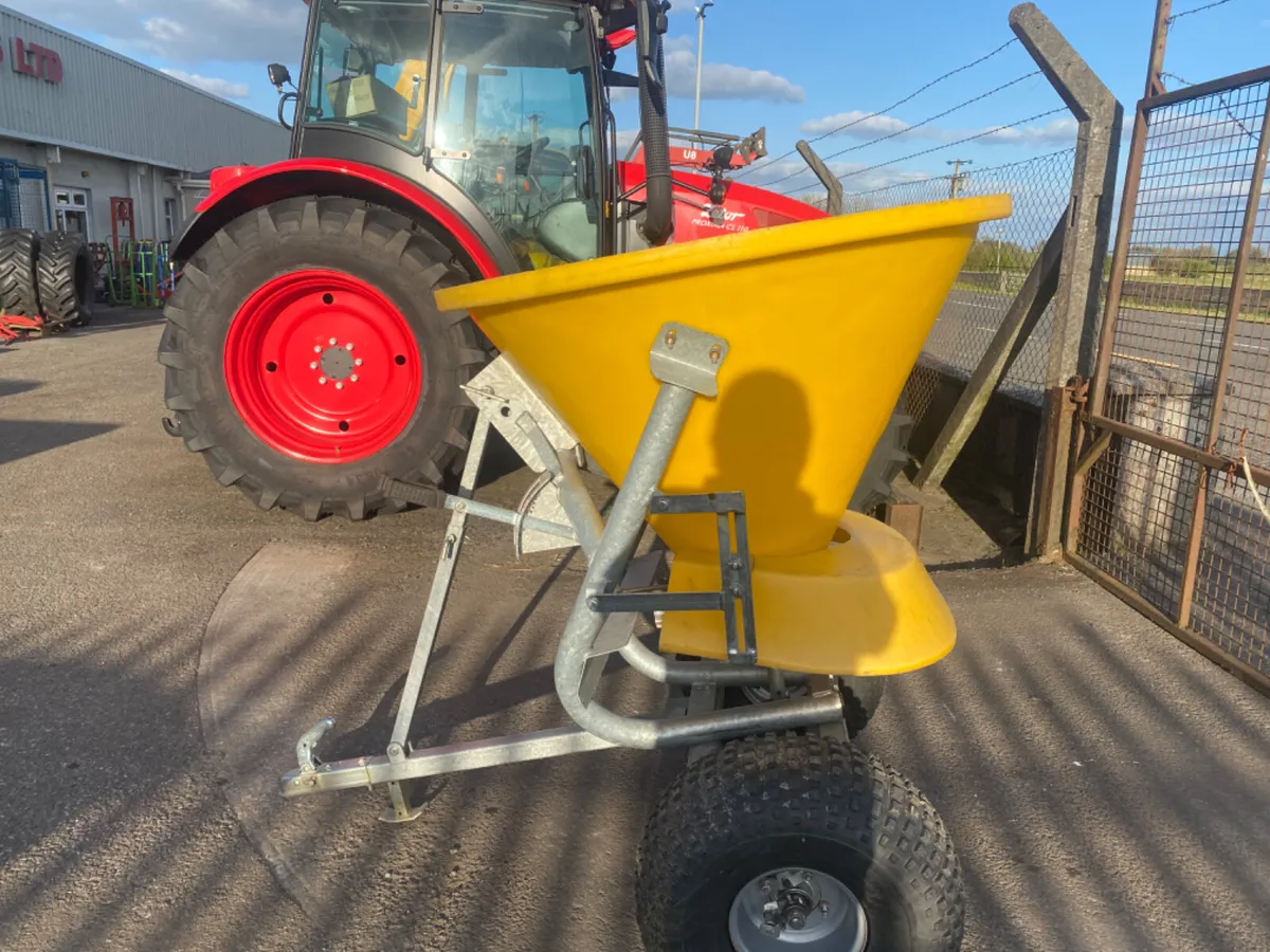 Fertiliser quad spreader - Image 4