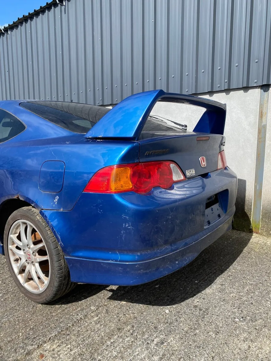 Breaking Honda integra type r dc5 - Image 2