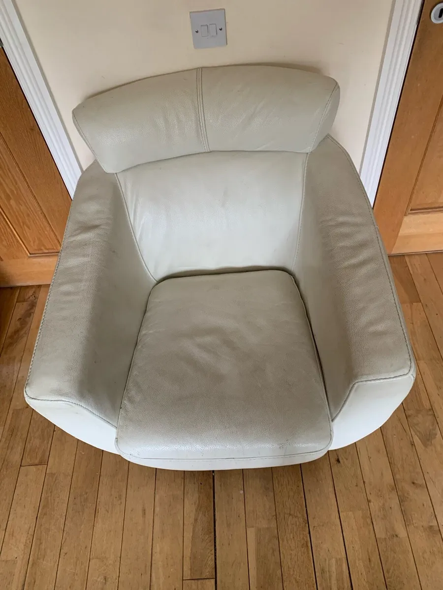 Off White Swivel Chair for sale in Co. Leitrim for €100 on DoneDeal