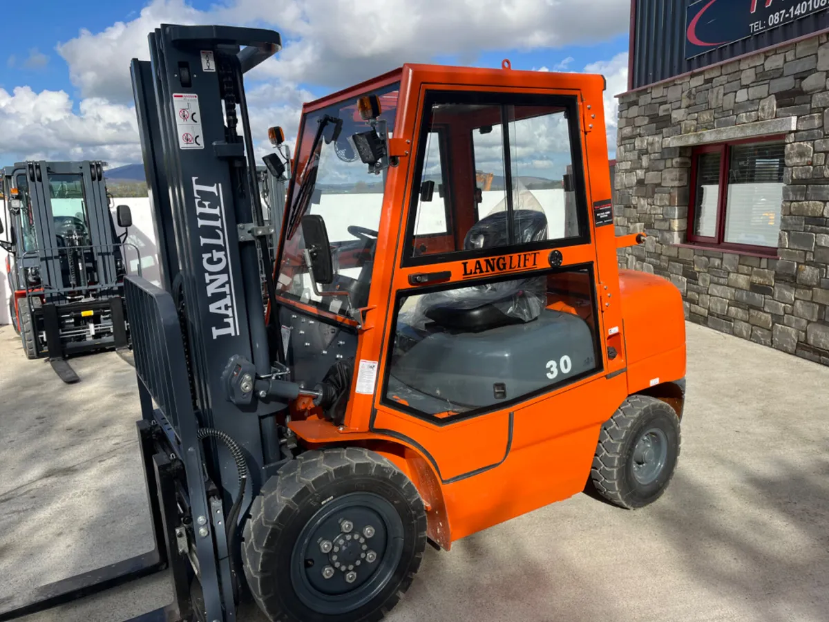 Forklift Langlift new Isuzu engine - Image 1