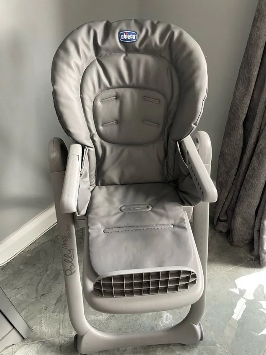 High chair and car seat both suitable from birth