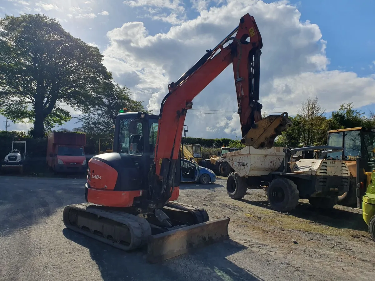 Kubota U48-4 Mini Excavator - Image 3