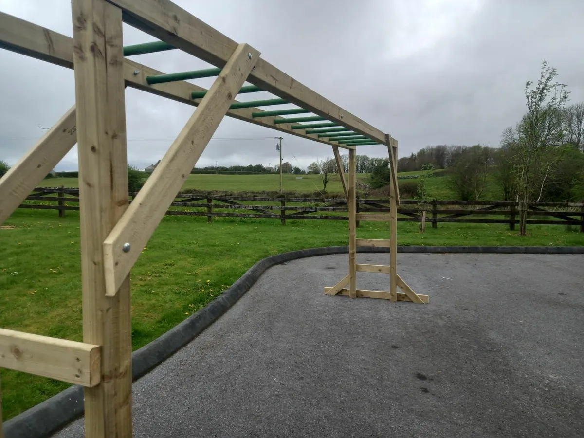 Climbing frame Monkey Bars - Image 4