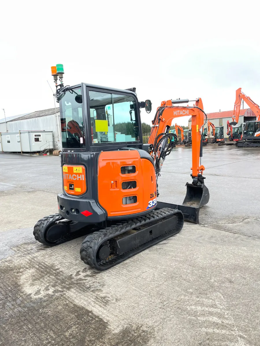 HITACHI ZX33-6 - Image 3