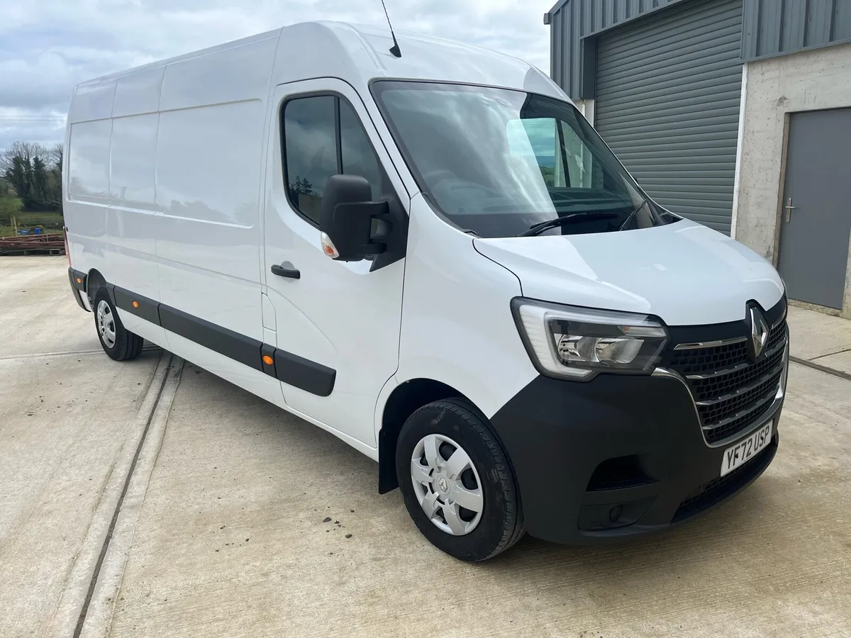 (231)Renault Master Business + 2023 Irish Reg - Image 1