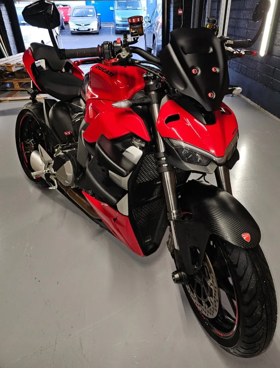 DUCATI STREETFIGHTER V2 - Image 3