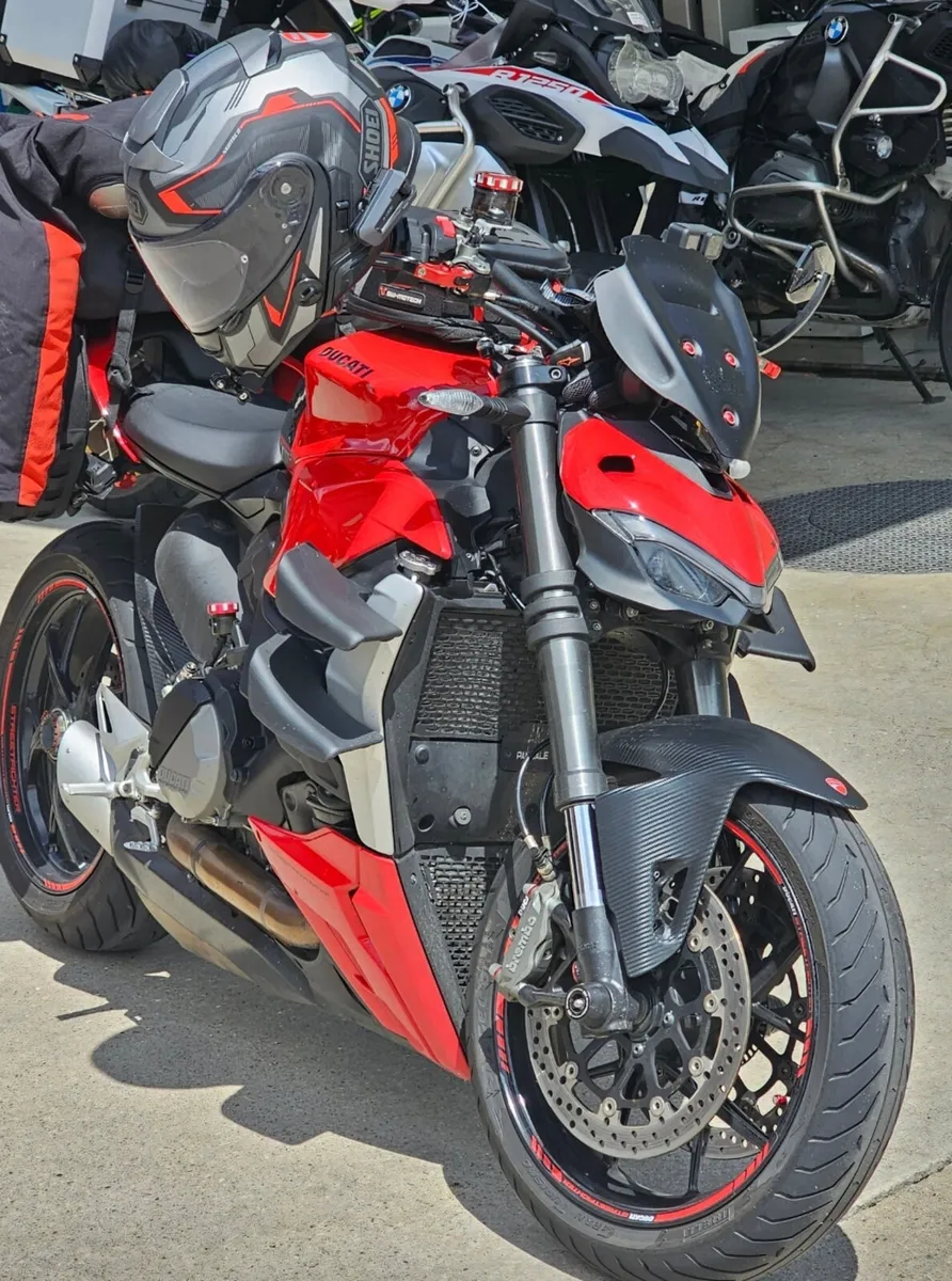 DUCATI STREETFIGHTER V2 - Image 2