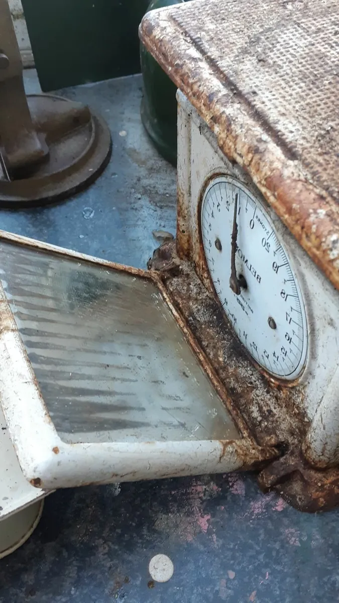 Vintage weighing scales for sale in Co. Carlow for €150 on DoneDeal