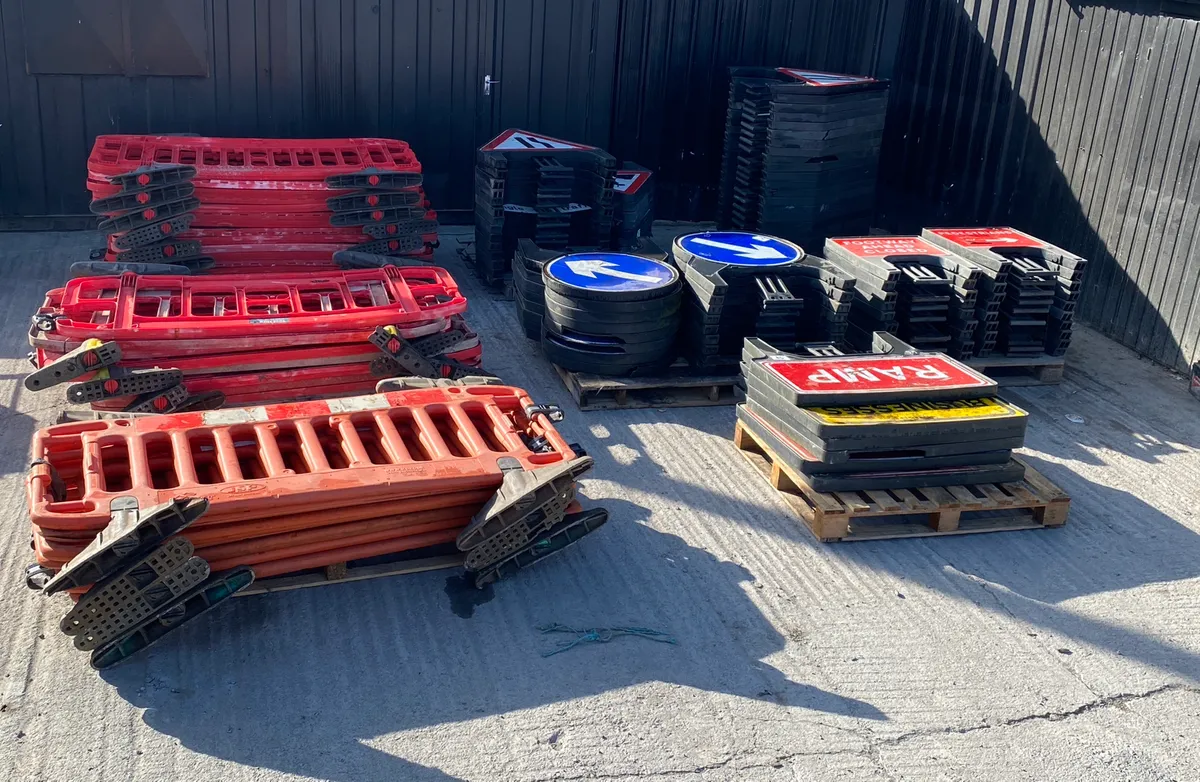 Large Selection of Road Works Signs Crowd Barriers - Image 2