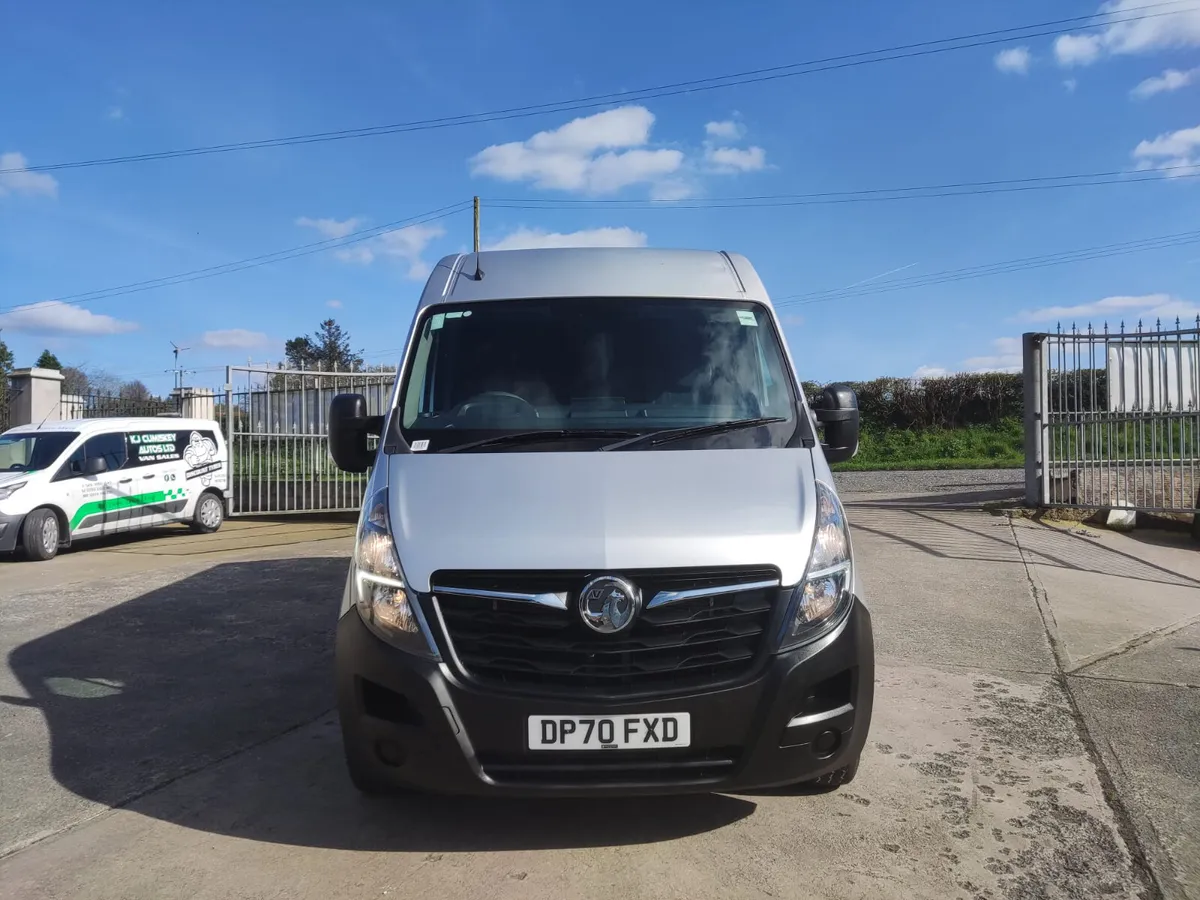 VRT €200 DEC 2020 VAUXHALL MOVANO 135 BHP LWB - Image 2