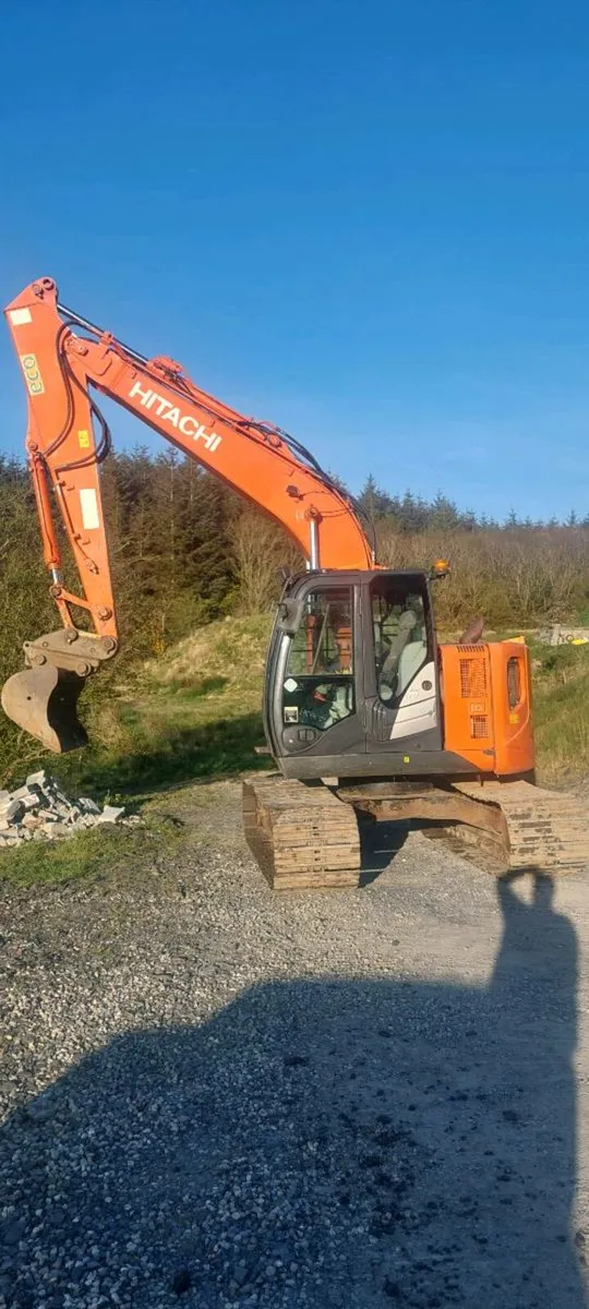 Hitachi zx 135 us -5b - Image 1