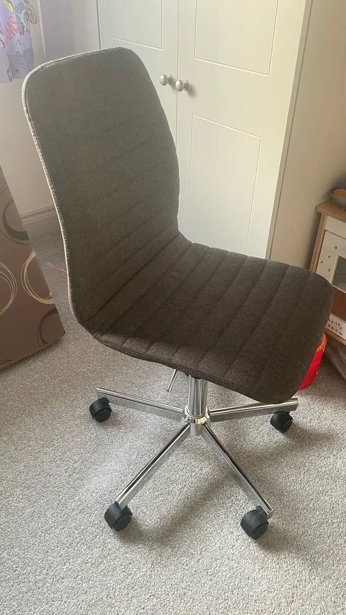 Office chair for sale in Co. Cork for €30 on DoneDeal