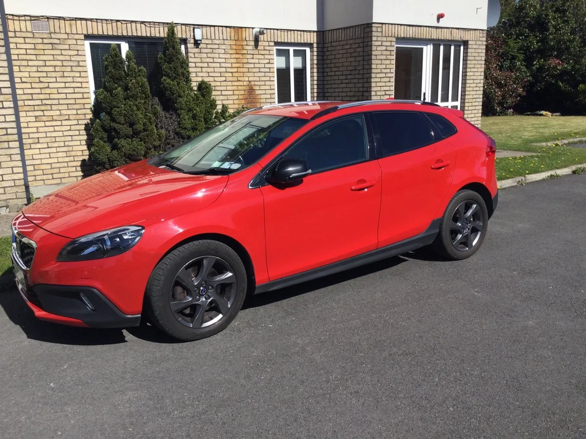 152 Volvo V40 Cross Country 2.0 diesel automatic