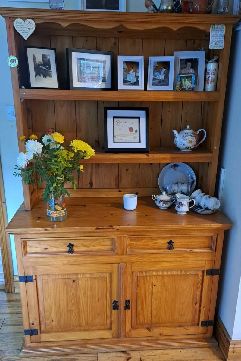 Dresser for sale in Co. Galway for €200 on DoneDeal