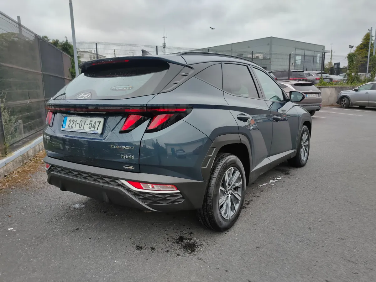 Hyundai Tucson Executive Hybrid 2022 - Image 3