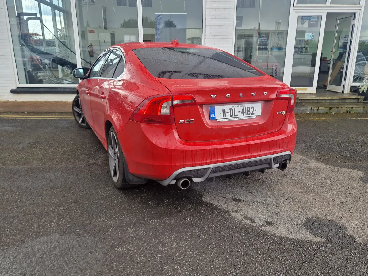 Volvo S60 2011 - Image 2